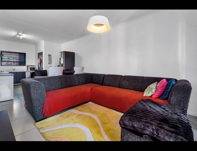 3 BEDROOM APARTMENT FOR SALE IN DAINFERN